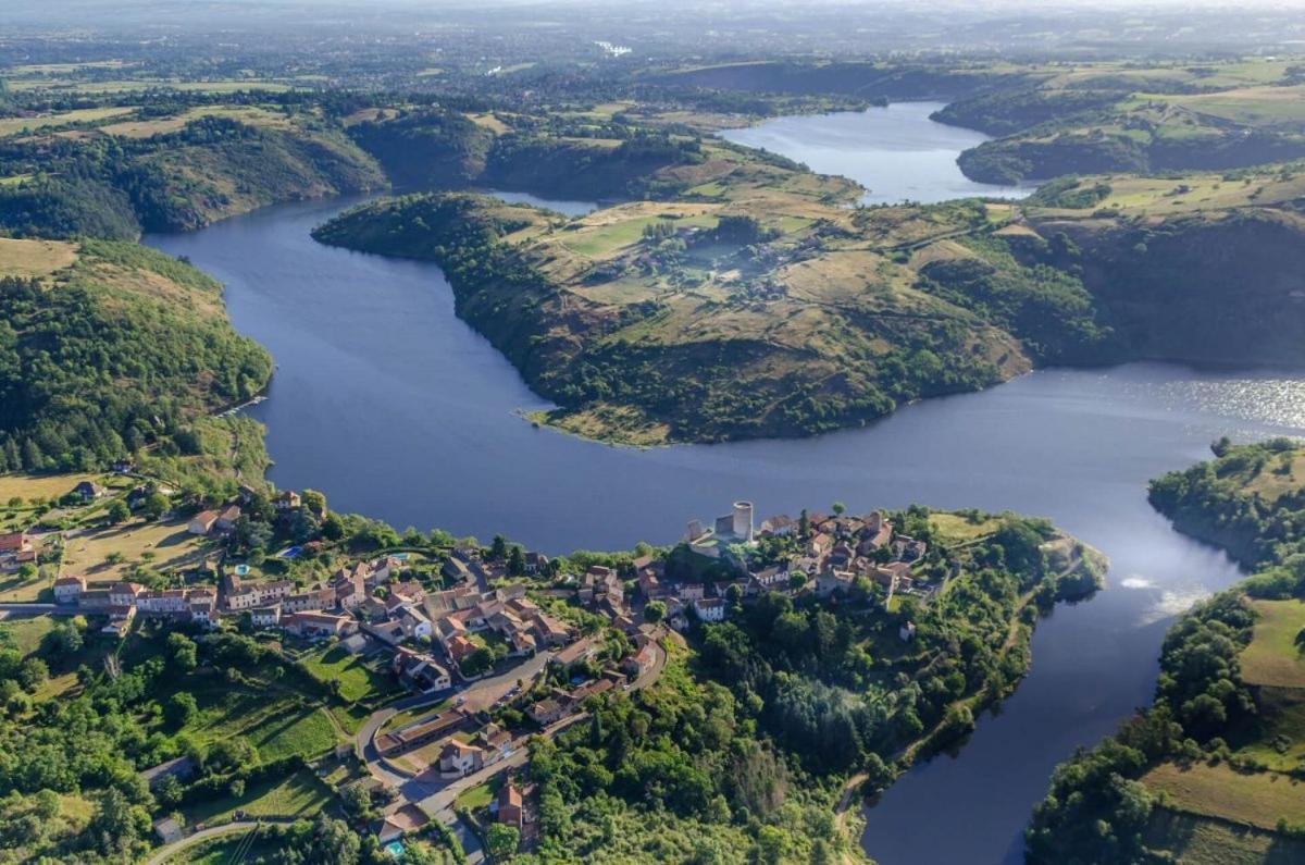 Hebergement A La Campagne - Village En Bord De Lac Saint-Jean-Saint-Maurice-sur-Loire Экстерьер фото